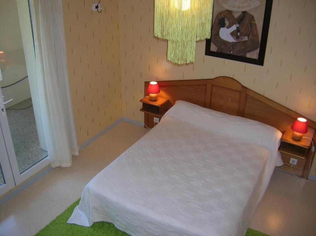 Aparthotel Les Berges du Tarn à Millau Chambre photo