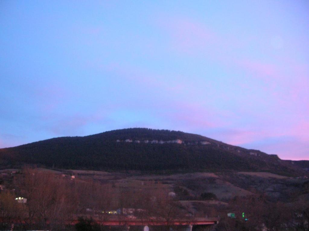 Aparthotel Les Berges du Tarn à Millau Extérieur photo