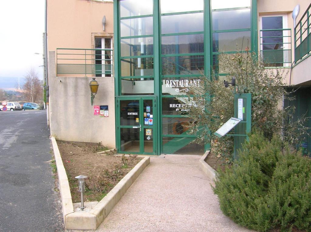 Aparthotel Les Berges du Tarn à Millau Extérieur photo